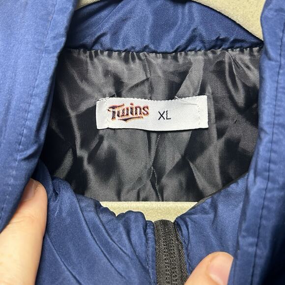 Minnesota Twins Puffer Vest Men’s XL Full Zip Ford Logo Embroidered Casual - Picture 2 of 5
